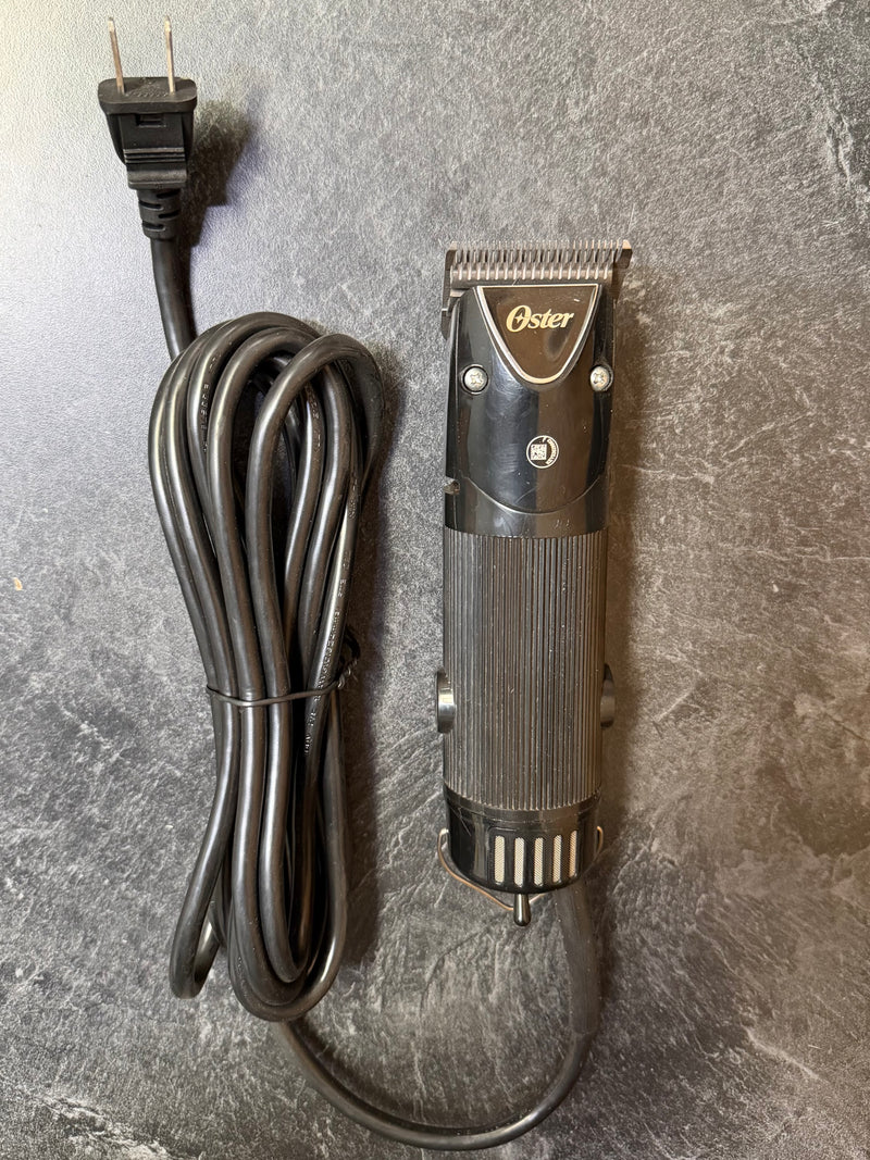 Load image into Gallery viewer, Used/Refurbished Oster Single Speed Clipper - Black
