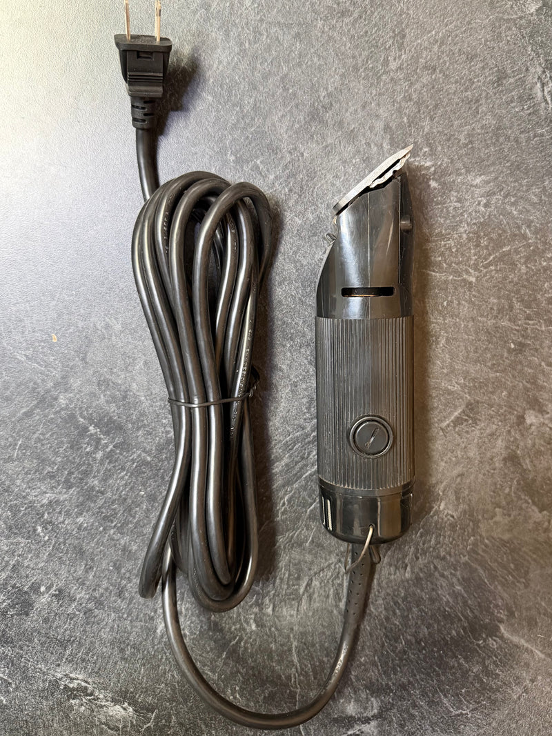 Load image into Gallery viewer, Used/Refurbished Oster Single Speed Clipper - Black
