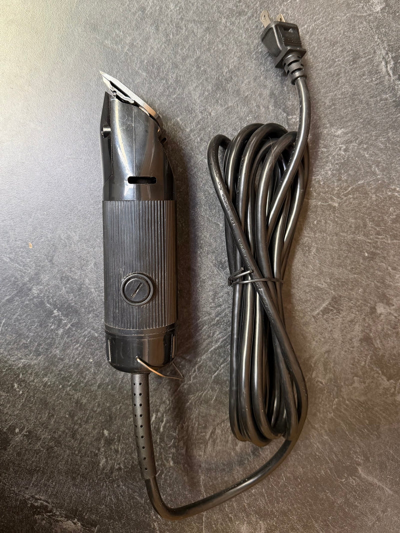 Load image into Gallery viewer, Used/Refurbished Oster Single Speed Clipper - Black
