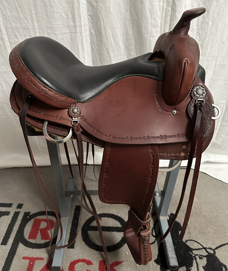 Load image into Gallery viewer, Used (Like New) Cortez Trail Saddle 16"
