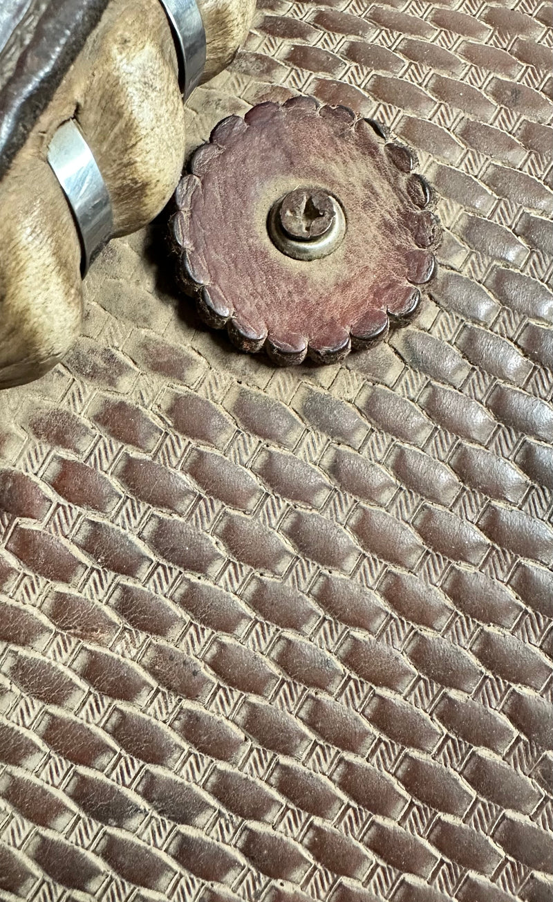 Load image into Gallery viewer, Used Dale Martin Calf Roper Saddle 14.5"
