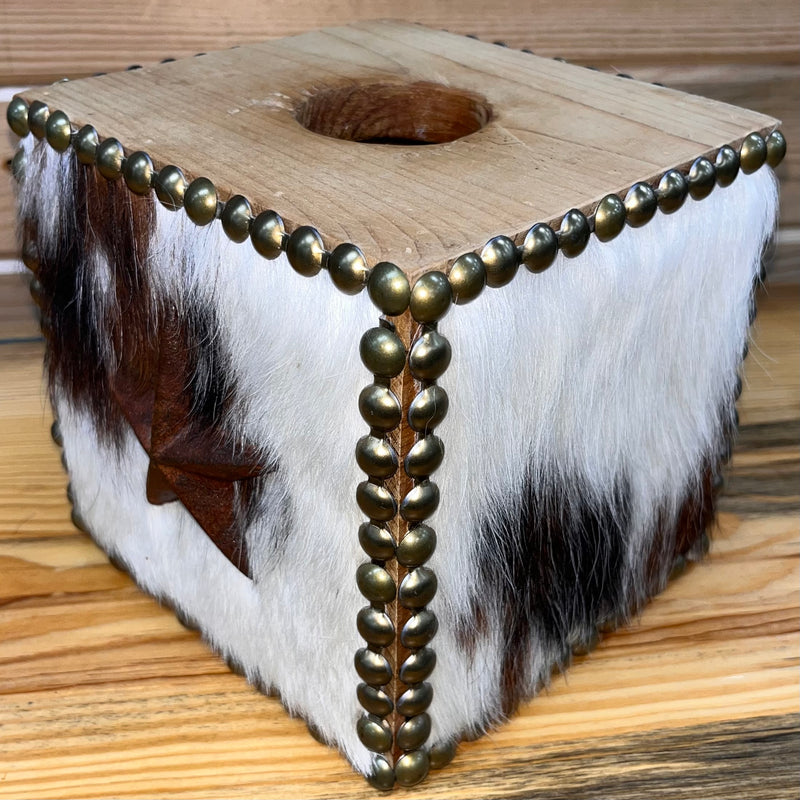 Load image into Gallery viewer, Cowhide Tissue Box Cover - Stars &amp; Dots - Black/White/Brown
