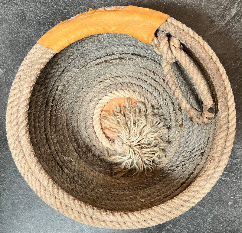 Load image into Gallery viewer, Round Lariat Rope Basket Bowl - Natural/Leather

