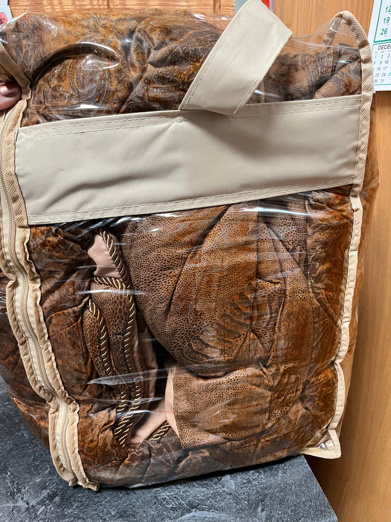 Load image into Gallery viewer, Micro Suede 7-Piece California King Comforter Set - Lavish Brown
