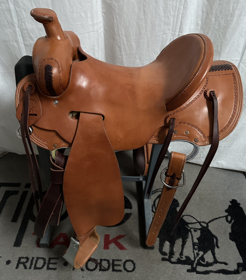 Load image into Gallery viewer, Used Kelly Hauser Team Roper Saddle 16"
