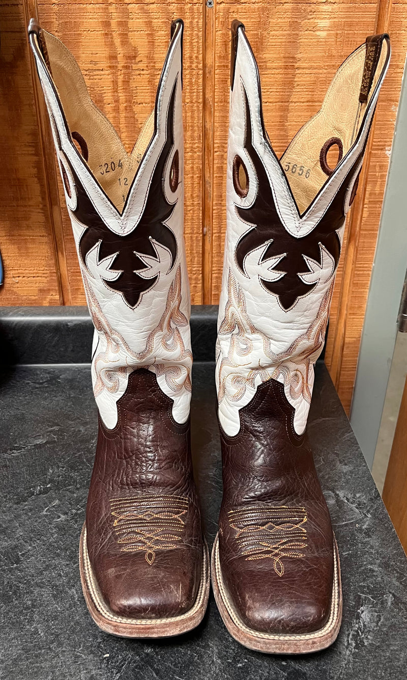 Load image into Gallery viewer, Used Hondo 16" Cowhide Buckaroo Boots - 12 D
