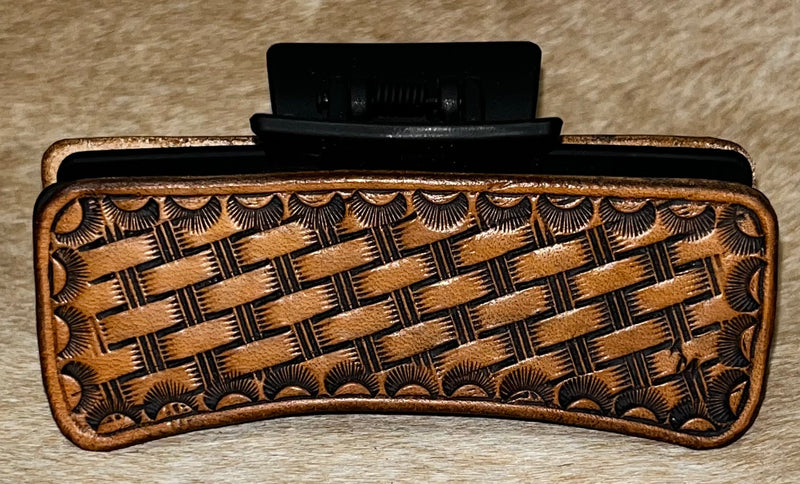 Load image into Gallery viewer, Medium Tooled Leather Claw Hair Clip - Basketweave &amp; Camo Border
