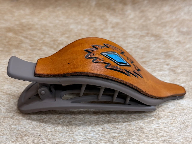 Load image into Gallery viewer, Flat Tooled Leather Claw Hair Clip - Gray - Southwest Diamond
