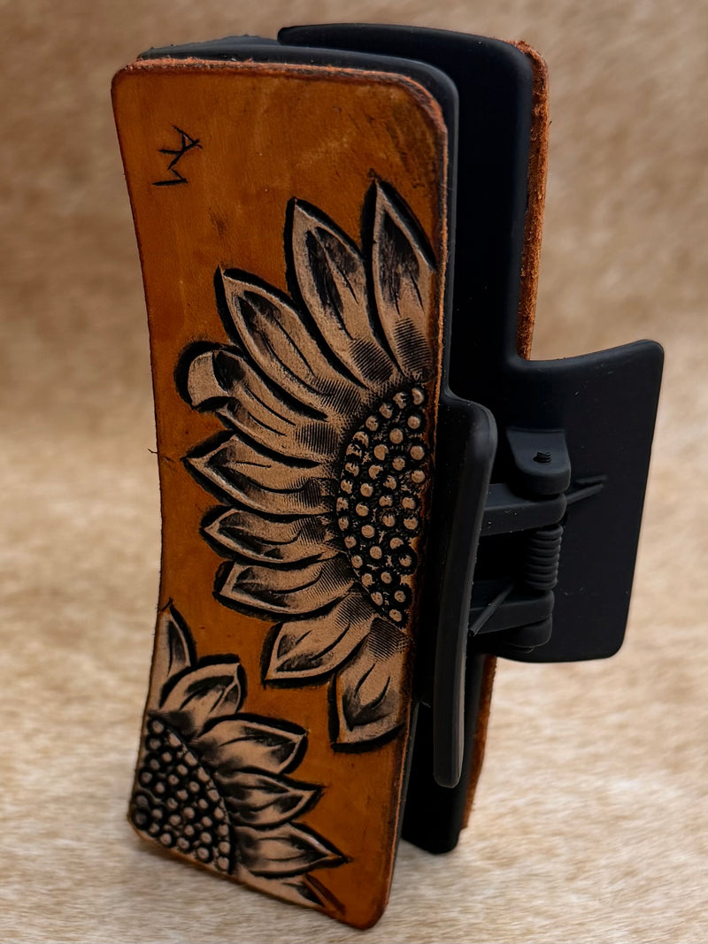 Load image into Gallery viewer, Medium Tooled Leather Claw Hair Clip - Black - Sunflower
