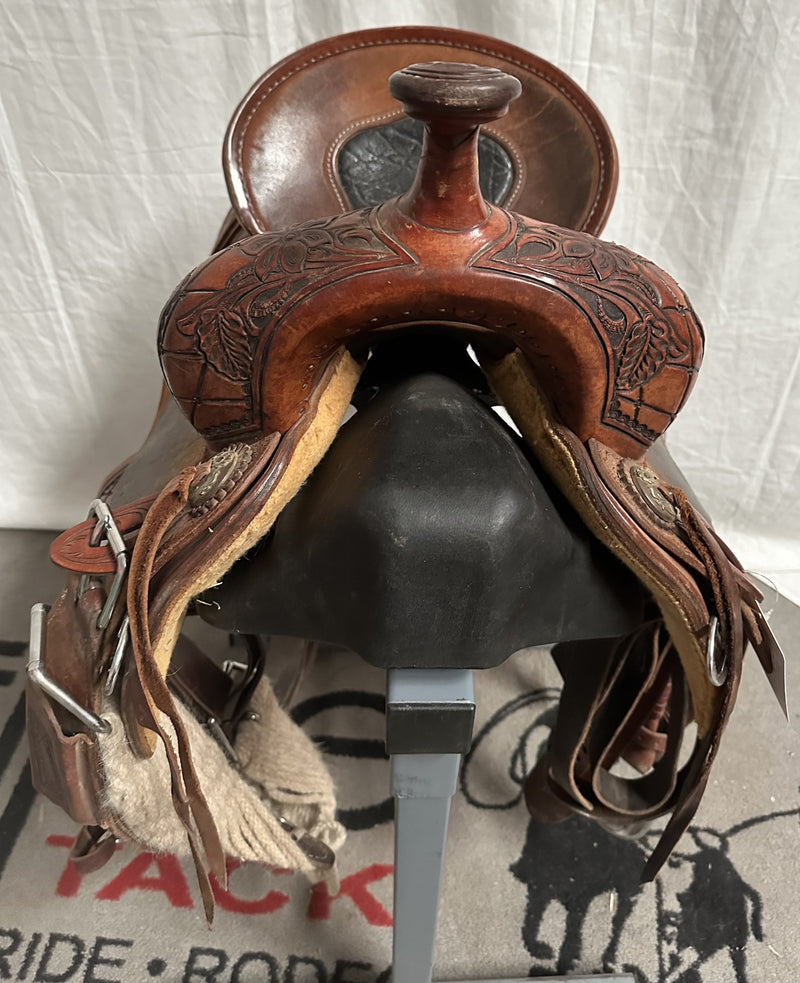 Load image into Gallery viewer, Used Robbie Phillips Barrel Saddle 15"
