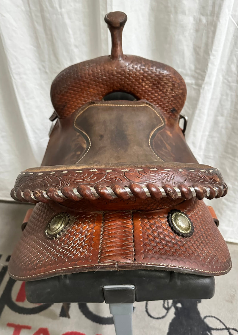 Load image into Gallery viewer, Used Jim Stoney Barrel Saddle 12.5"

