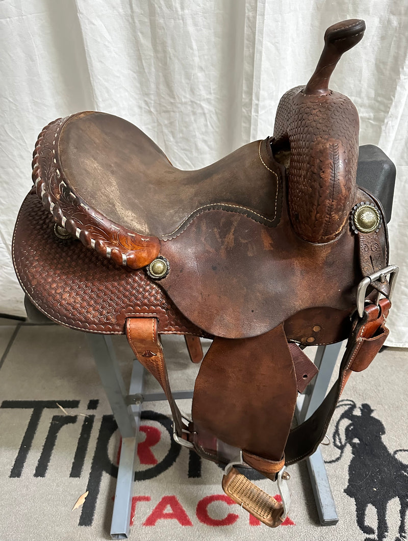 Load image into Gallery viewer, Used Jim Stoney Barrel Saddle 12.5"

