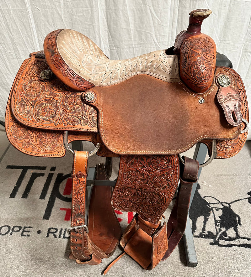 Load image into Gallery viewer, Used Scott Thomas Calf Roper Saddle 14.5"
