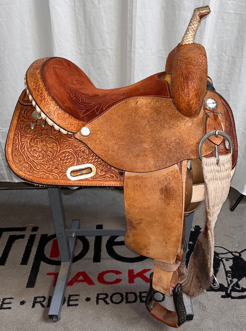 Load image into Gallery viewer, Used Martha Josey Collection Barrel Saddle 14.5"
