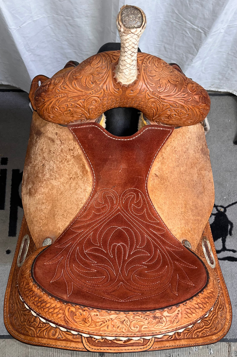 Load image into Gallery viewer, Used Martha Josey Collection Barrel Saddle 14.5"

