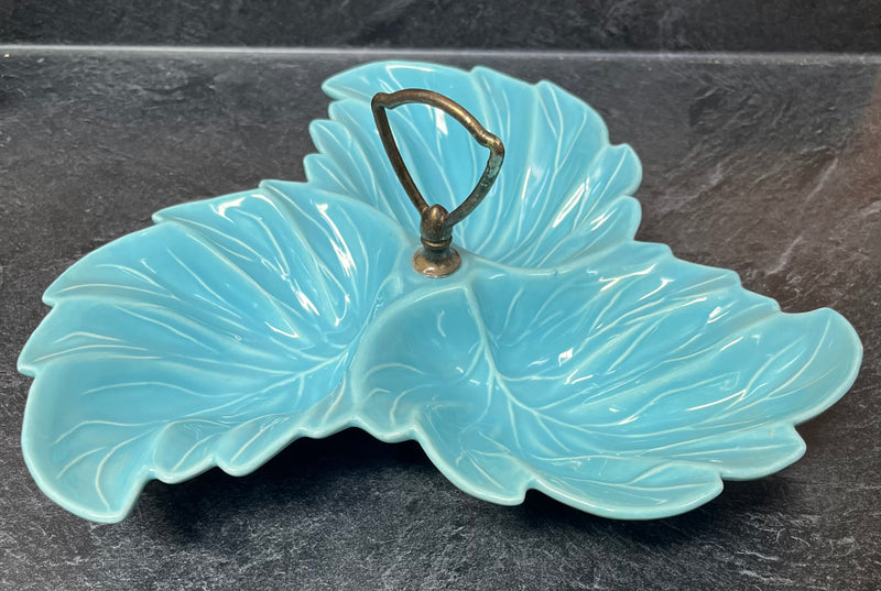 Load image into Gallery viewer, Sylvan's Pasadena Mid-Century Leaf Pottery Dish - Turquoise
