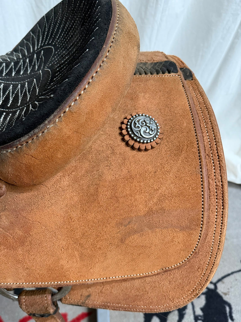 Load image into Gallery viewer, Used Peace Saddles Team Roper Saddle 14.5" &amp; Matching Breast Collar
