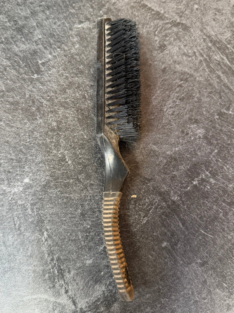 Load image into Gallery viewer, Used Grooming Brush - Black
