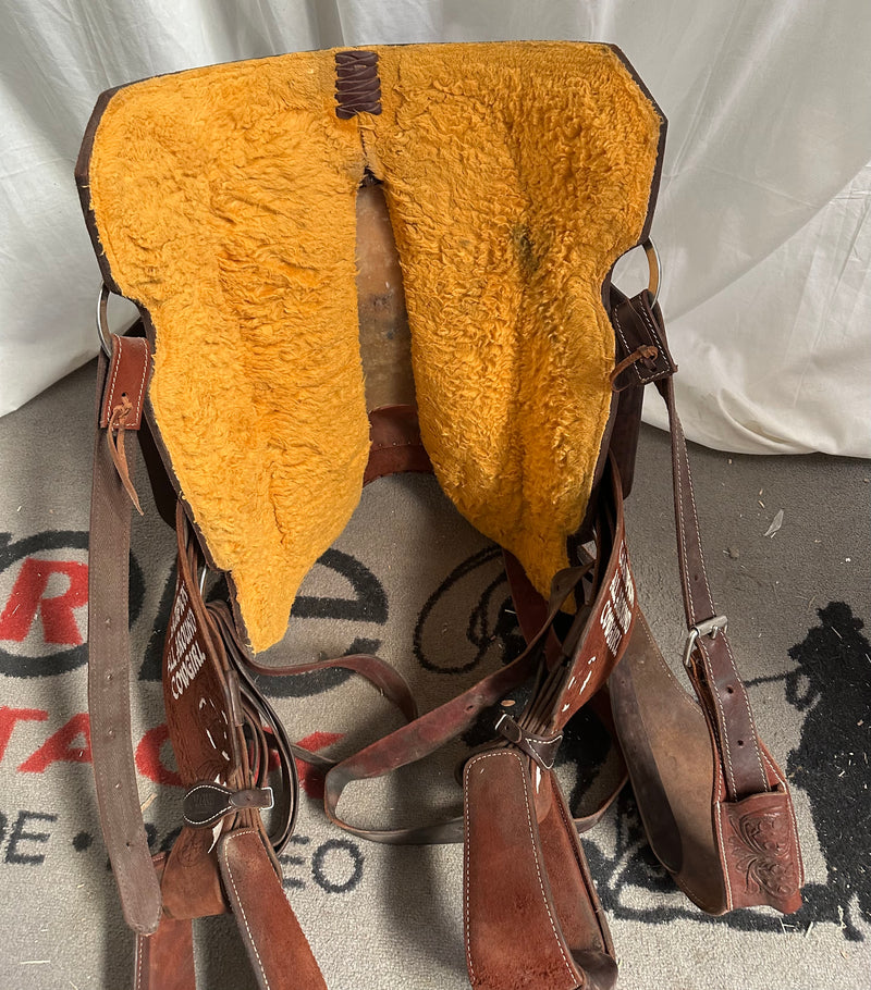 Load image into Gallery viewer, Used Teskey's Saddles Trophy Team Roper 14.5"
