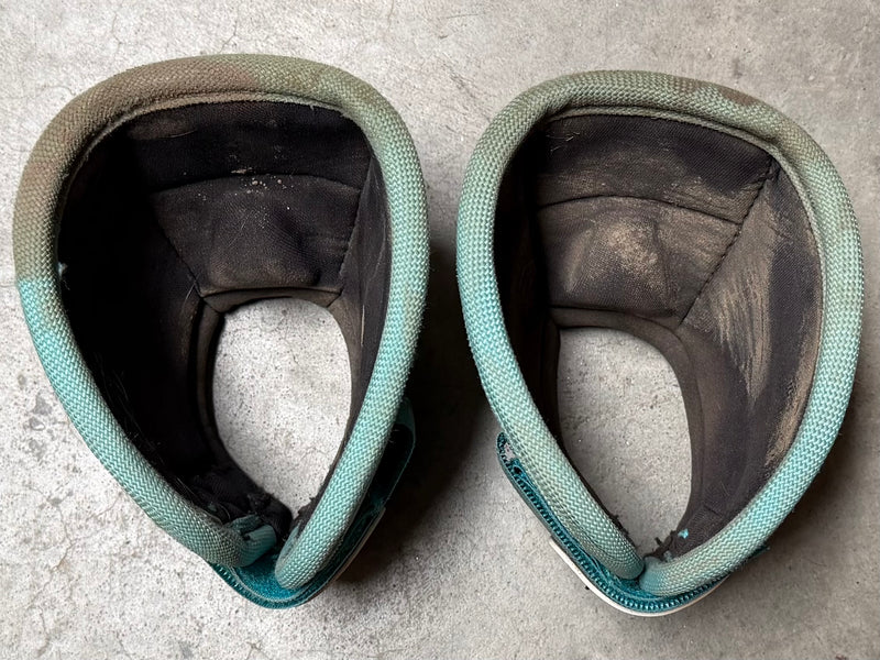 Load image into Gallery viewer, Used PC Ballistic Bell Boots - Turquoise - Medium
