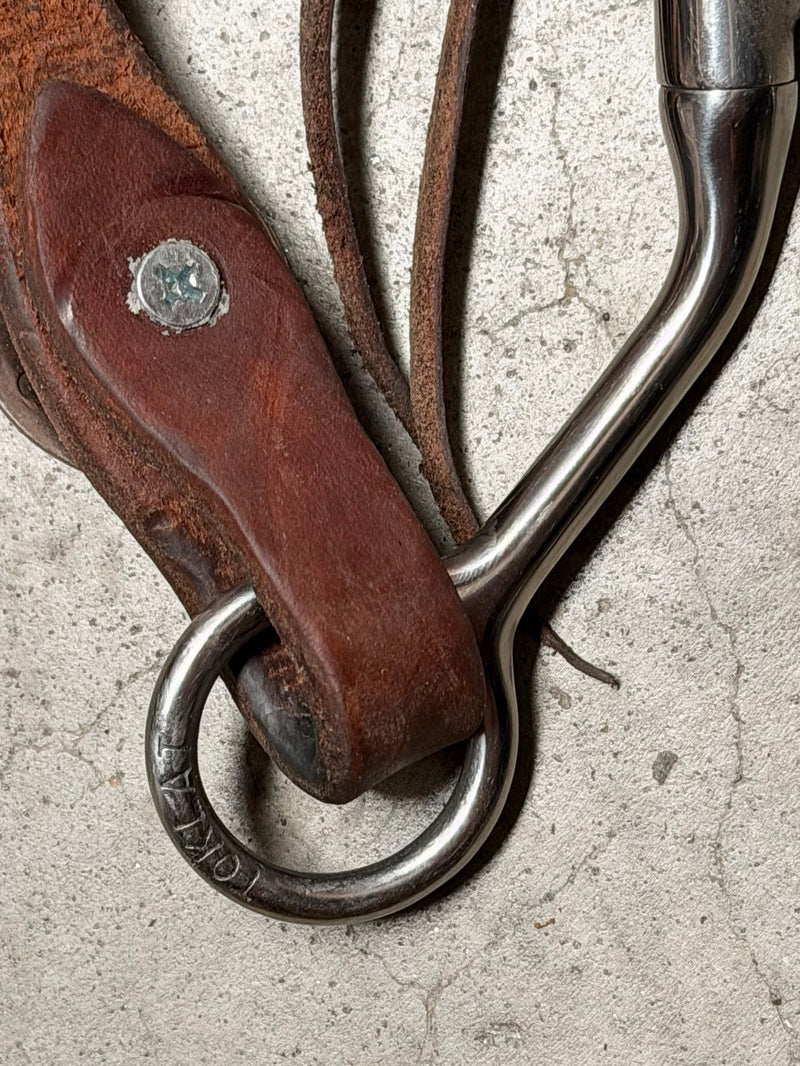 Load image into Gallery viewer, Used Bridle Set - Platte Valley Saddlery Floral Tooled Browband, TOKLAT Mylers Mullen Triple Barrel Bit, Buckaroo Reins
