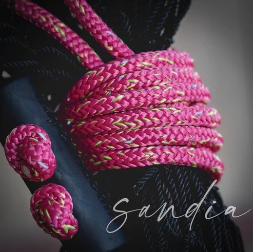 Load image into Gallery viewer, Hay Chix Half Bale Hay Net - 1-3/4"
