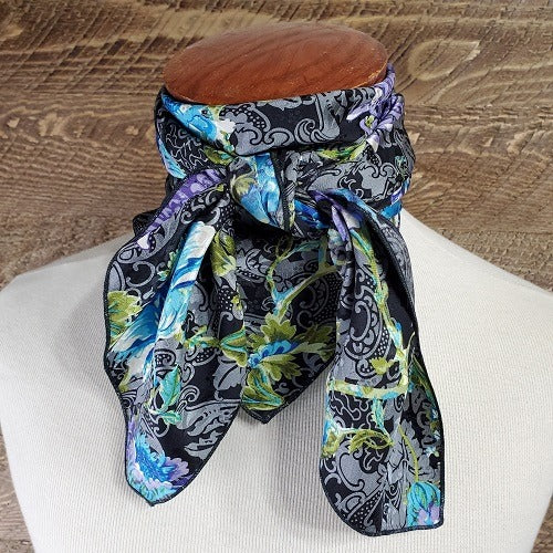 Load image into Gallery viewer, Heavy Weight Charmeuse Paisley &amp; Print Wild Rag - 36"x36"
