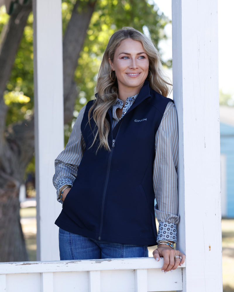 Load image into Gallery viewer, Cinch Women's Vest - Navy
