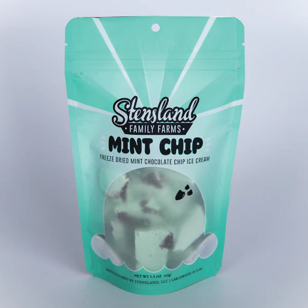 Load image into Gallery viewer, Stensland Family Farms Freeze-Dried Mint Chip Chocolate Chip Cream - 1.5 oz

