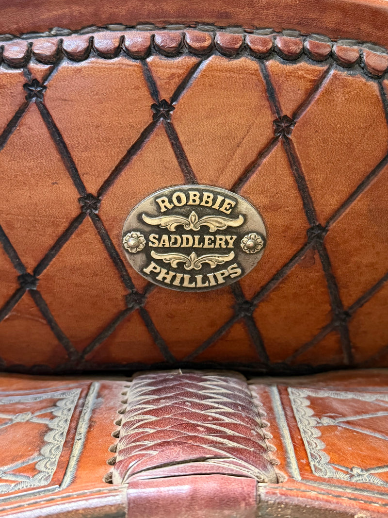 Load image into Gallery viewer, Used Robbie Phillips Barrel Saddle 15"
