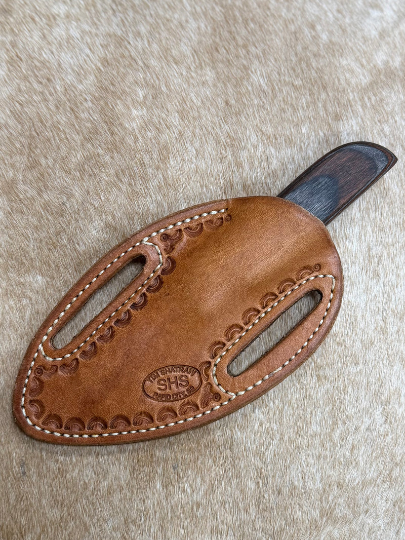 Load image into Gallery viewer, Sacred Heart Gray/Brown Wooden Handle Knife &amp; Border Sheath - Right Draw
