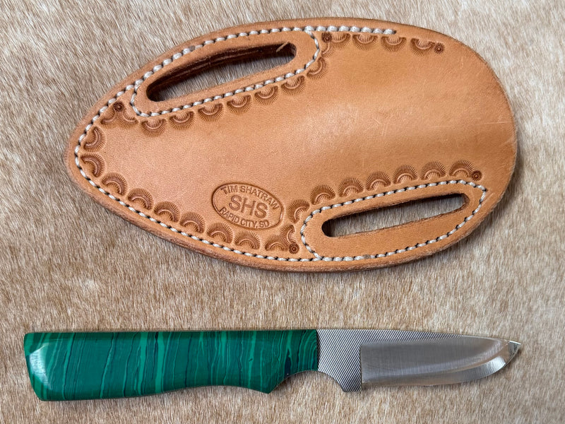 Load image into Gallery viewer, Sacred Heart Green Stone Handle Knife &amp; Border Sheath - Right Draw
