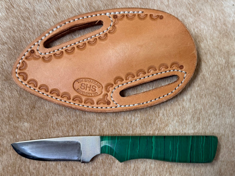 Load image into Gallery viewer, Sacred Heart Green Stone Handle Knife &amp; Border Sheath - Right Draw
