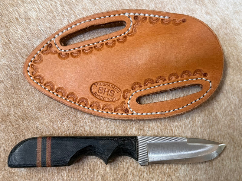 Load image into Gallery viewer, Sacred Heart Black Wooden Handle Knife &amp; Border Sheath - Right Draw
