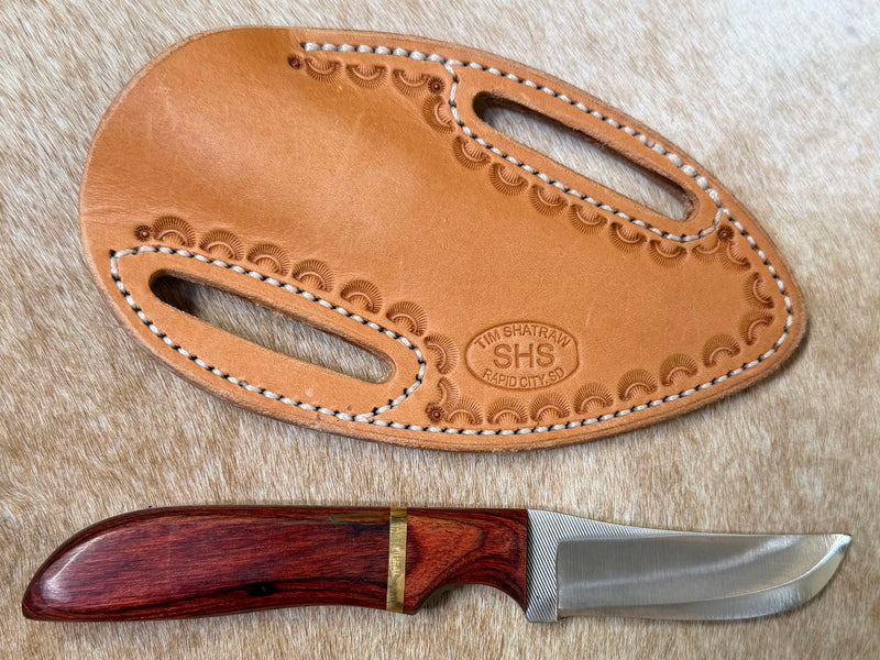 Load image into Gallery viewer, Sacred Heart Cherry &amp; Gold Wooden Handle Knife &amp; Border Sheath - Left Draw
