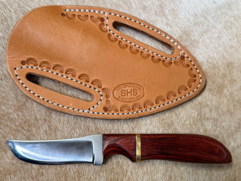 Load image into Gallery viewer, Sacred Heart Cherry &amp; Gold Wooden Handle Knife &amp; Border Sheath - Left Draw
