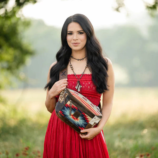 STS Chaynee Mountain Sachi Sling Bag