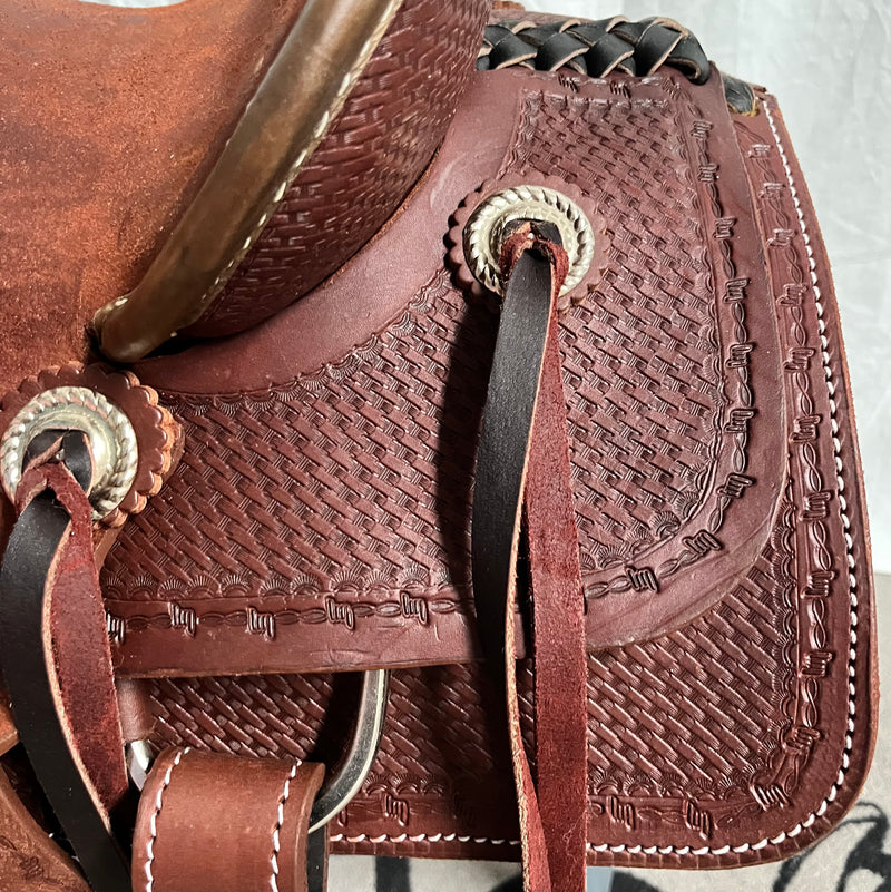 Load image into Gallery viewer, Triple R Kid Modified Association Rancher Saddle 10"
