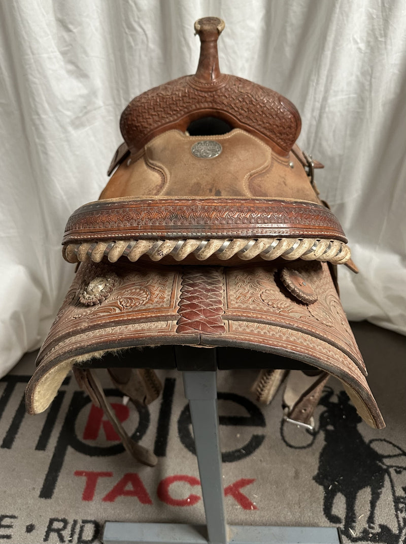 Load image into Gallery viewer, Used Martin Barrel 1/2 Combo Saddle 13.5"
