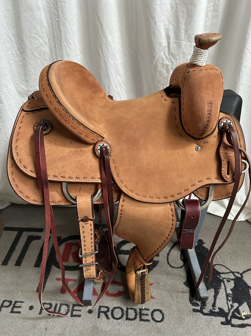 Load image into Gallery viewer, Triple R Modified Association Rancher Saddle 14.5"
