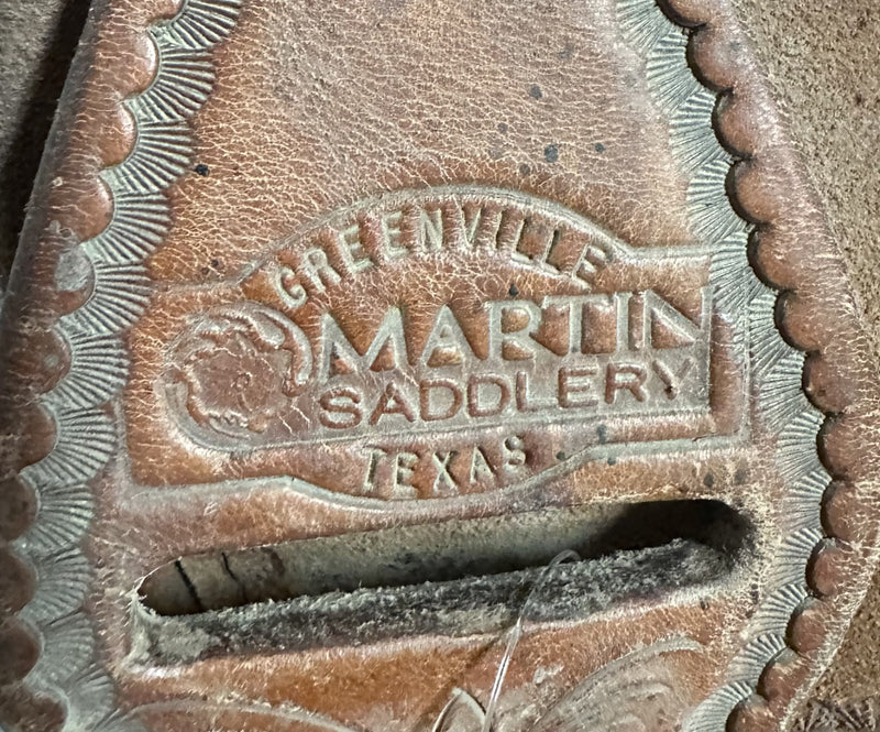 Load image into Gallery viewer, Used Martin Barrel 1/2 Combo Saddle 13.5"
