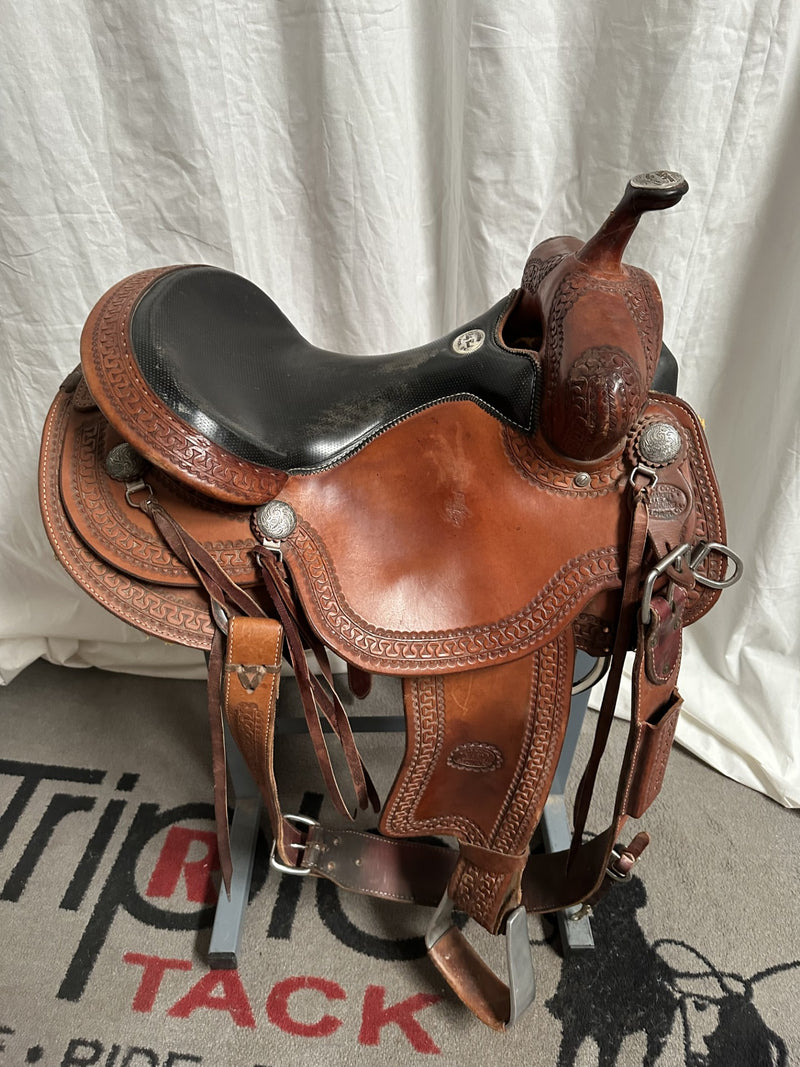 Load image into Gallery viewer, Used Billy Cook Trail Saddle 15"
