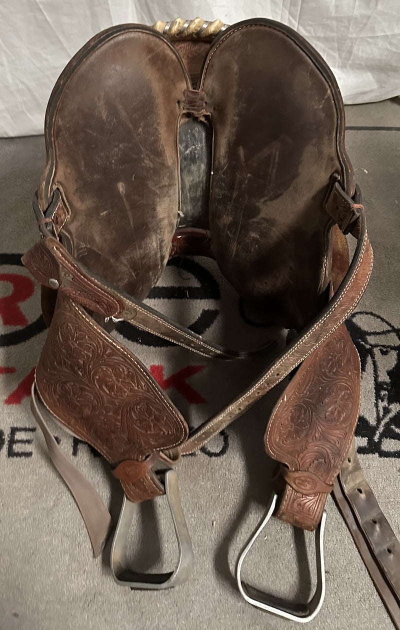 Load image into Gallery viewer, Used Cactus Charmayne Barrel Saddle 14"
