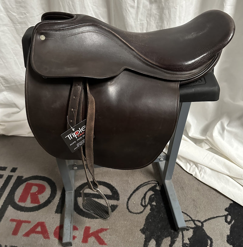 Load image into Gallery viewer, Used Shively Hunt Seat English Saddle 21"
