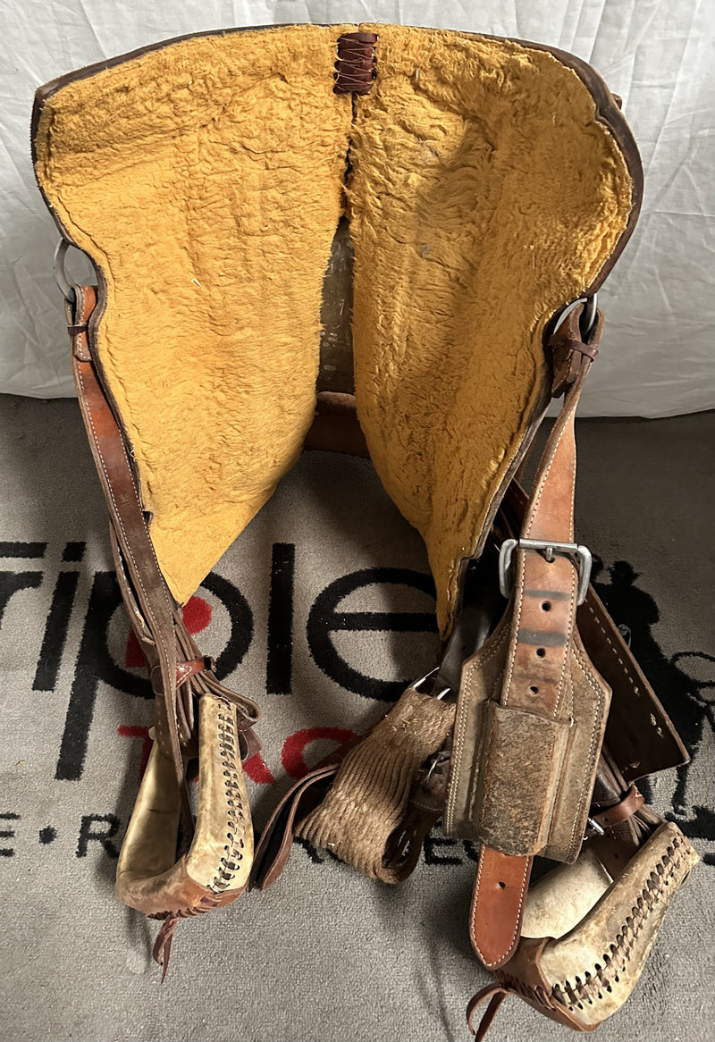 Load image into Gallery viewer, Used Tod Slone 2014 Trophy Doggin Saddle 16"
