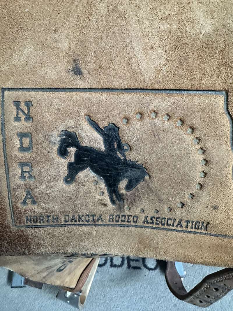 Load image into Gallery viewer, Used Connelly 1/2 Floral Team Roper Saddle 15"
