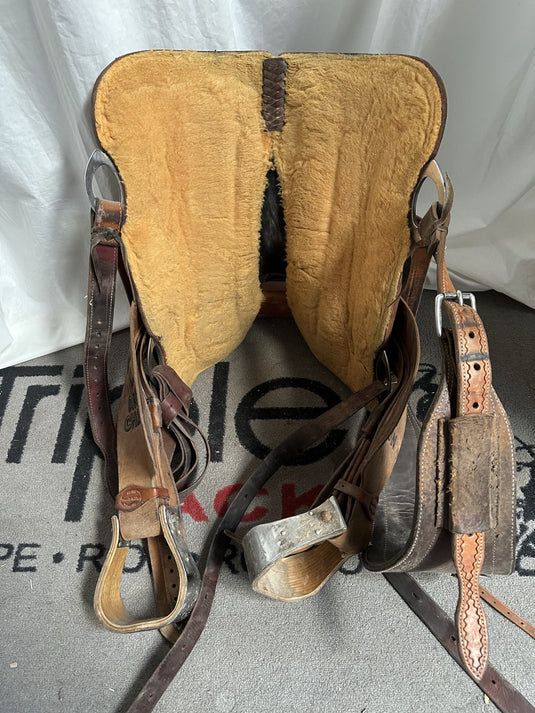 Used Connelly 1/2 Floral Team Roper Saddle 15"