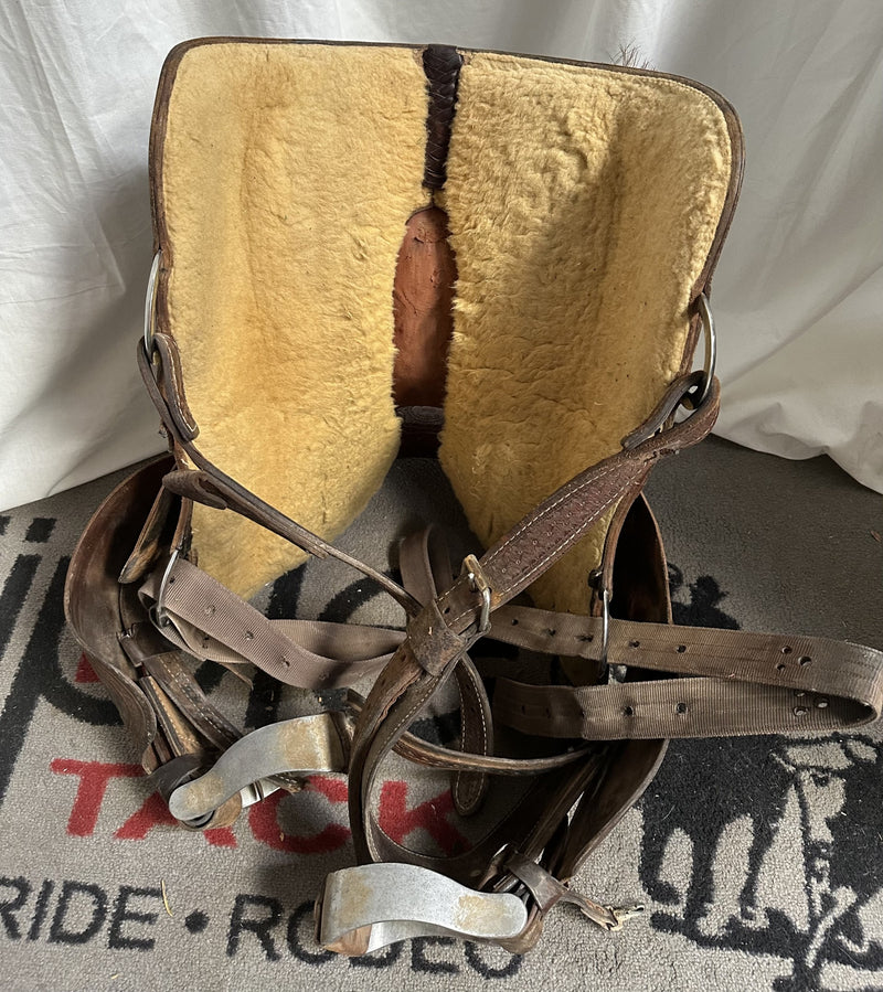 Load image into Gallery viewer, Used Caldwell Barrel Saddle 14.5"
