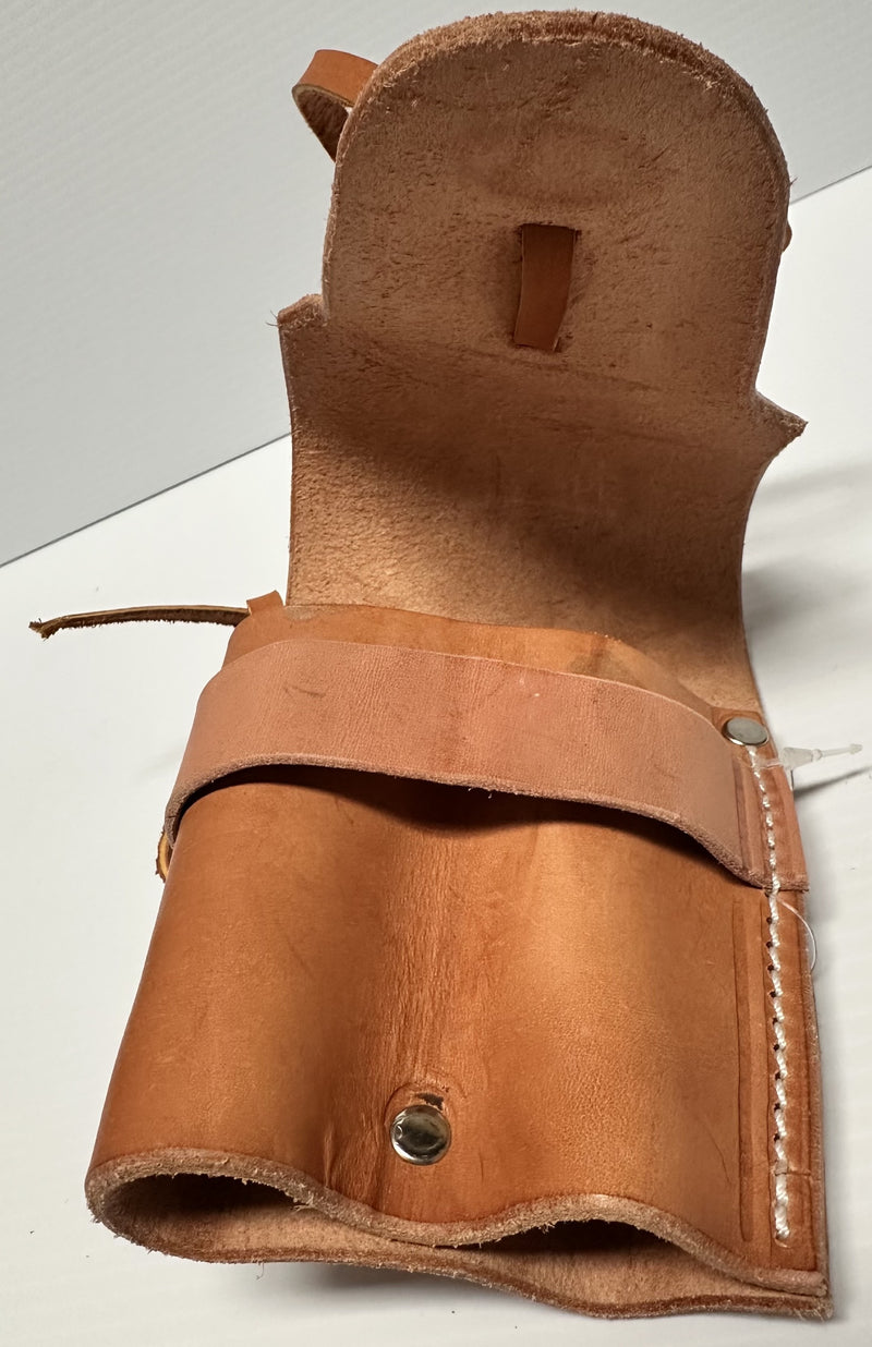 Load image into Gallery viewer, Leather Fencing Plier Case - Half
