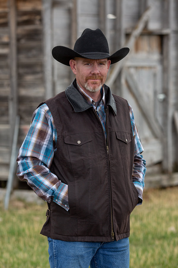 Load image into Gallery viewer, Wyoming Traders Oilskin Concealed Carry Vest - Brown
